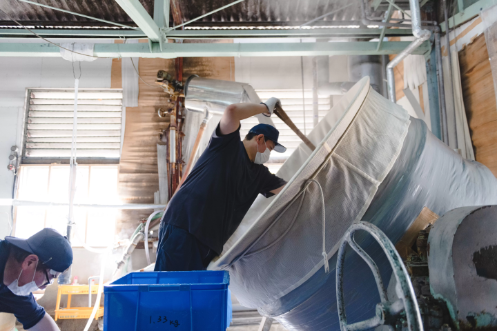 Discover Hizen Hamashuku's Sake Brewery Street: Fun for Japanese Sake Fans!