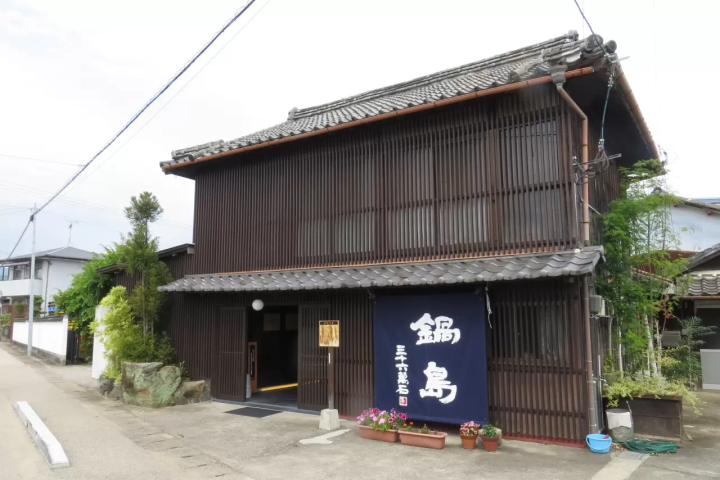 Discover Hizen Hamashuku's Sake Brewery Street: Fun for Japanese Sake Fans!