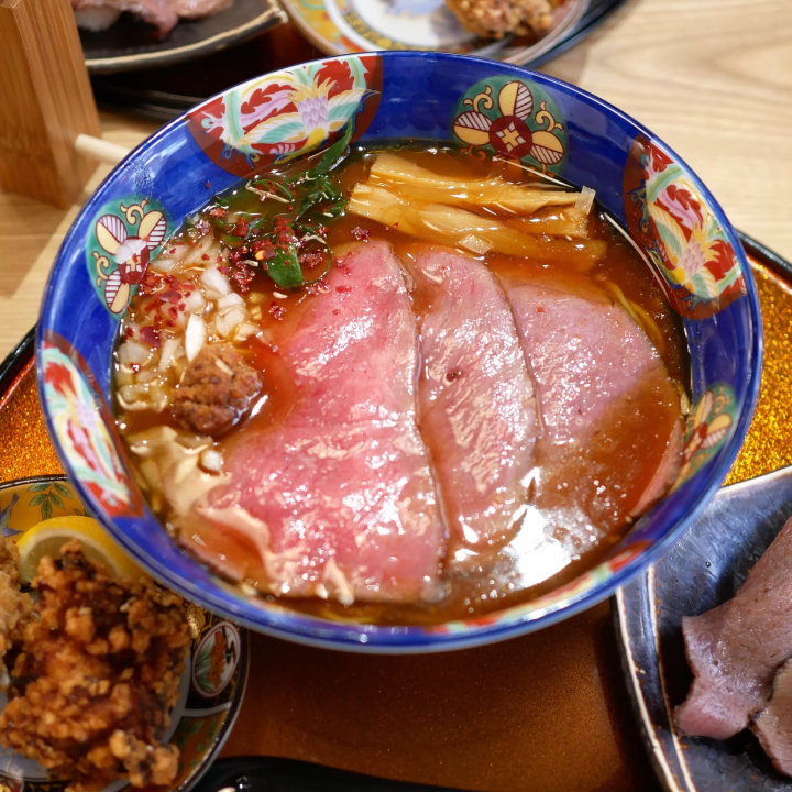 There are many large slices of Wagyu beef on top of the ramen. You'll definitely be satisfied!