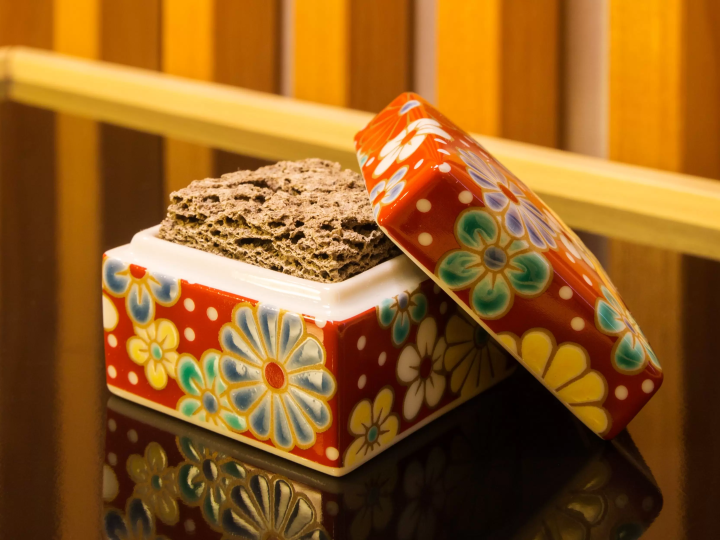 [Kanazawa] Beauty and stories embodied in Kutani ware