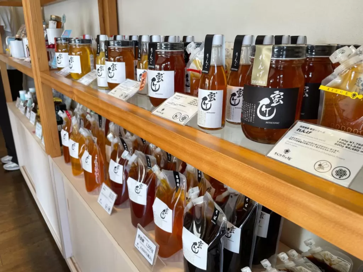 Snack and Stroll at Popular Traditional Sweets Stores near Matsusaka Station