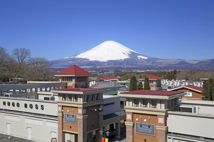 【东京出发】御殿场奥特莱斯购物、烟花、泡温泉，尽享热海烟花盛典