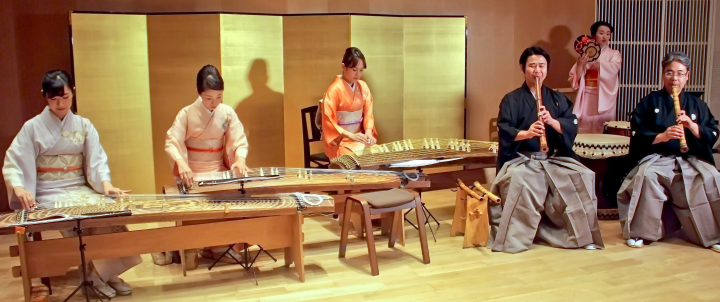What Is the 'ZAKURO SHOW'? Tokyo’s Traditional Japanese Music Experience with English Support