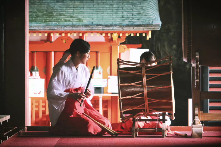 What Is the 'ZAKURO SHOW'? Tokyo’s Traditional Japanese Music Experience with English Support