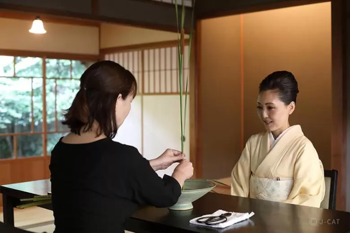 ikebana in Sankeien Garden