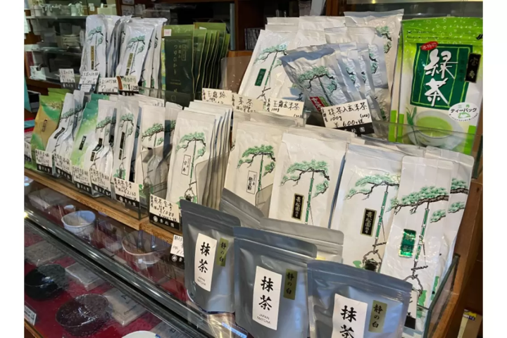 [Tokyo, Shinjuku] Buy Matcha Here! 2 Long-established Japanese Tea Shops Where You Can Get the Authentic Taste!
