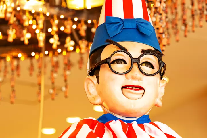 Enjoy sightseeing and gourmet food in Osaka's Namba area in one day! Dotonbori Cruise, Takoyaki, Kushikatsu, and All-You-Can-Eat Sushi