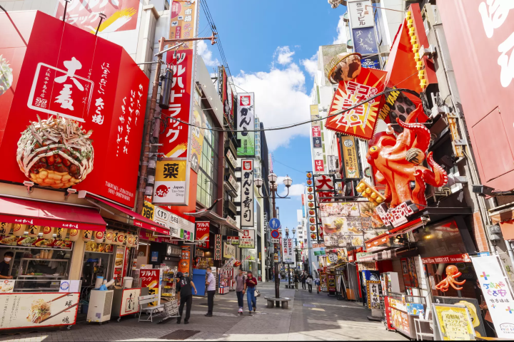 Enjoy sightseeing and gourmet food in Osaka's Namba area in one day! Dotonbori Cruise, Takoyaki, Kushikatsu, and All-You-Can-Eat Sushi