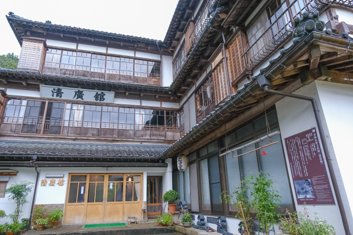 Discover Gozu Onsen-go: Niigata's Secret Hot Spring Getaway. Top Ryokans & Day Trips!
