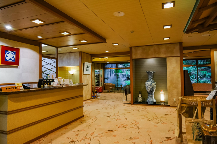 Discover Gozu Onsen-go: Niigata's Secret Hot Spring Getaway. Top Ryokans & Day Trips!