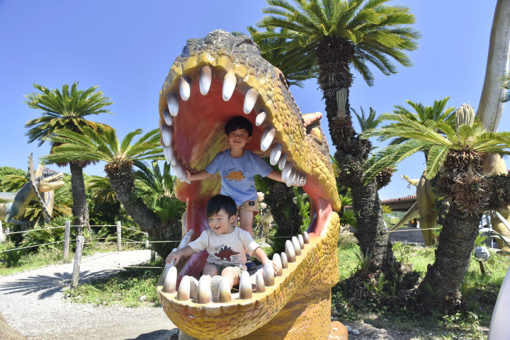 和真人大小的恐龙见面！？推荐给有孩子的家庭：伊豆格兰帕尔公园的恐龙区