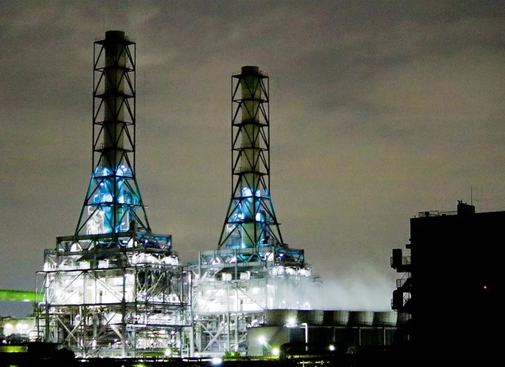 川崎工場夜景を専用ガイドがプライベートカーでご案内！