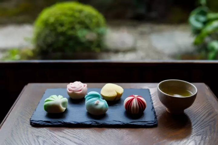 wagashi in Osaka