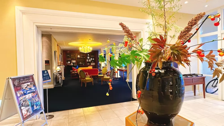 Travel like you're living in a lovely old house in Nanto City, Toyama Prefecture