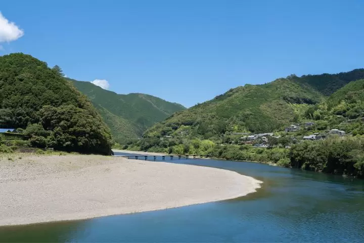 【高知県四万十市】四万十川バスで周遊しよう!