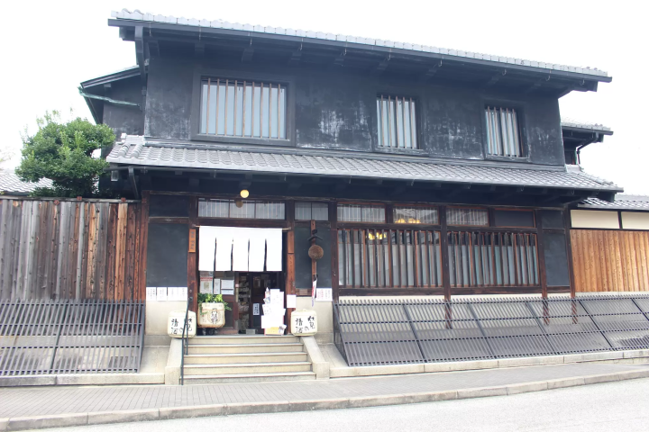 Experience a night of Japanese sake tasting in Fushimi, Kyoto.