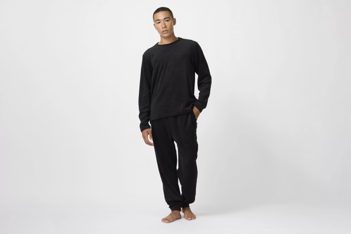 ลดความเหนื่อยล้าเพียงสวมใส่และนอนด้วยชุดฟื้นฟู "TIOGRA SLEEP"