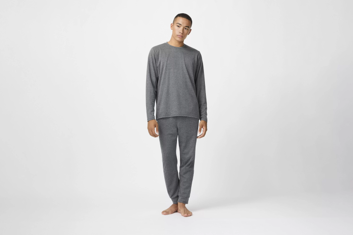 ลดความเหนื่อยล้าเพียงสวมใส่และนอนด้วยชุดฟื้นฟู "TIOGRA SLEEP"