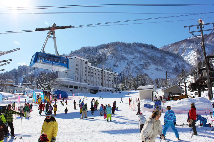 [Niigata] Just a short trip from Tokyo! Enjoy winter on a ski trip to Echigo Yuzawa and learn about four popular ski resorts