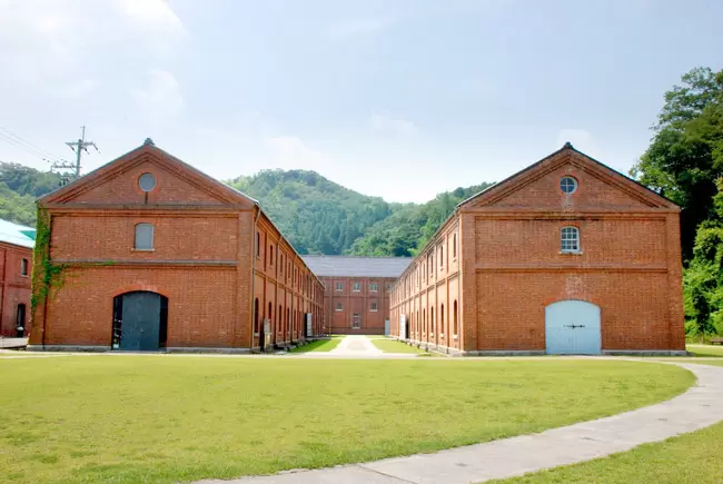 [Day Trip from Osaka] Take the express bus to Maizuru, the city of sea and red brick buildings!