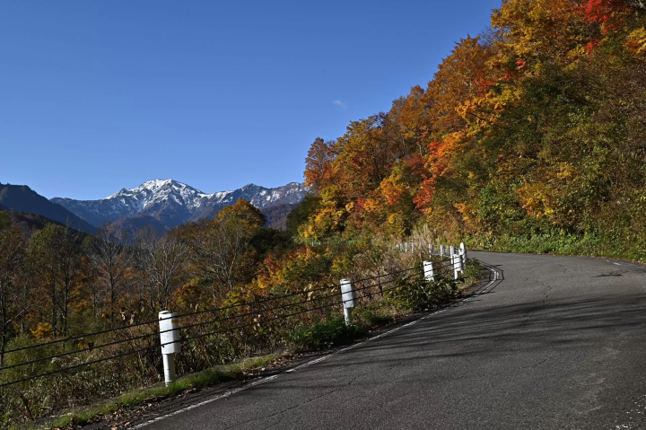 “เมฆน้ำตก” คือสิ่งเดียวที่คุณต้องจับตามองไปตลอดชีวิต! รางวัลทัวร์ภูเขาที่กินได้