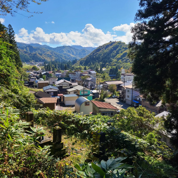 “เมฆน้ำตก” คือสิ่งเดียวที่คุณต้องจับตามองไปตลอดชีวิต! รางวัลทัวร์ภูเขาที่กินได้