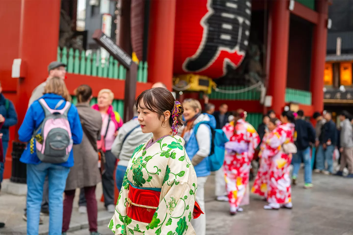 Kimono dressing experience in Asakusa! Find your own style with a vintage kimono from kimono rental shop "shim"