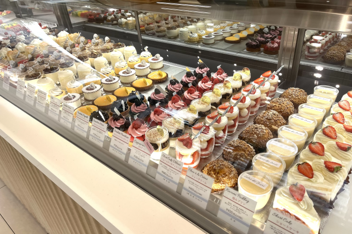 What is Japanese Café Culture? Experience Etiquette at Éclat des Jours Toyosu