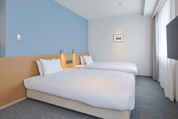 ห้องพักทุกห้องติดตั้งเตียงนอน Simmons เพื่อให้คุณนอนหลับสบายและเริ่มต้นเที่ยวชมสถานที่ต่างๆ ในวันถัดไปได้อย่างง่ายดาย