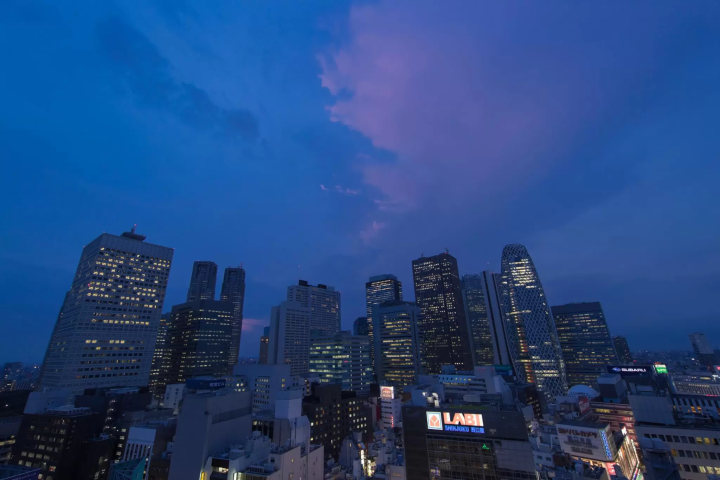 【JR九州酒店 Blossom新宿】距离新宿站仅需步行3分钟，为您提供高品质的旅程和无与伦比的交通。