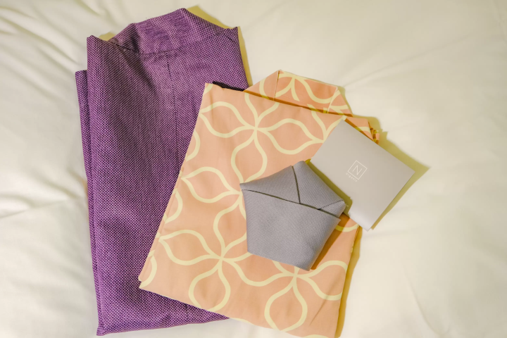 Japan’s Only "Oil Bath"! A Guide to Toyotomi Onsen: Hokkaido’s Northernmost Hot Spring (Day Trips & Stays)