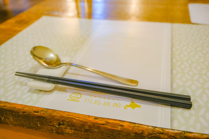 Japan’s Only "Oil Bath"! A Guide to Toyotomi Onsen: Hokkaido’s Northernmost Hot Spring (Day Trips & Stays)