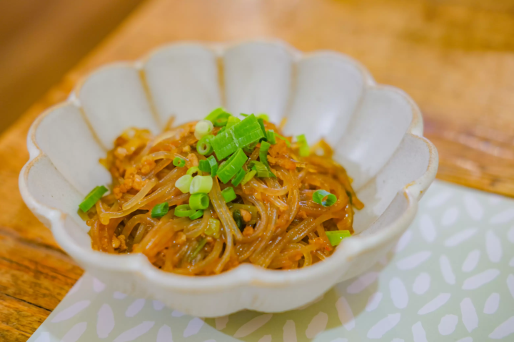 Japan’s Only "Oil Bath"! A Guide to Toyotomi Onsen: Hokkaido’s Northernmost Hot Spring (Day Trips & Stays)