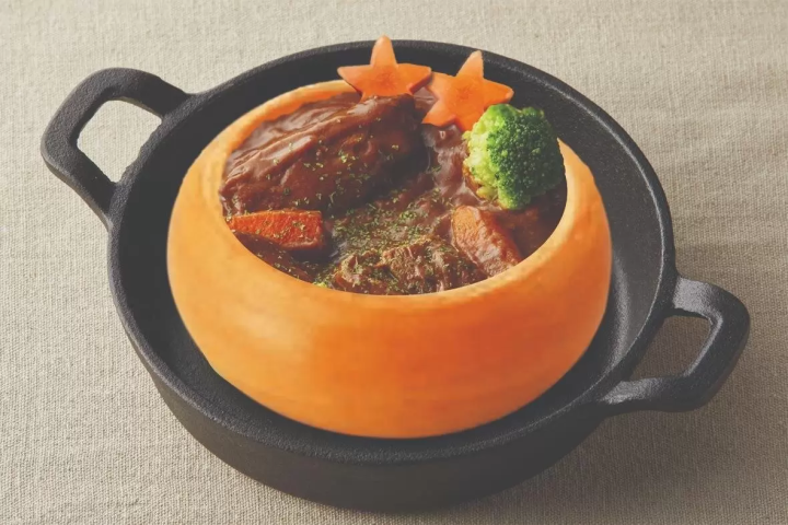 橫濱紅磚倉庫2025聖誕市集｜12公尺巨樹＋德國美食雜貨必逛