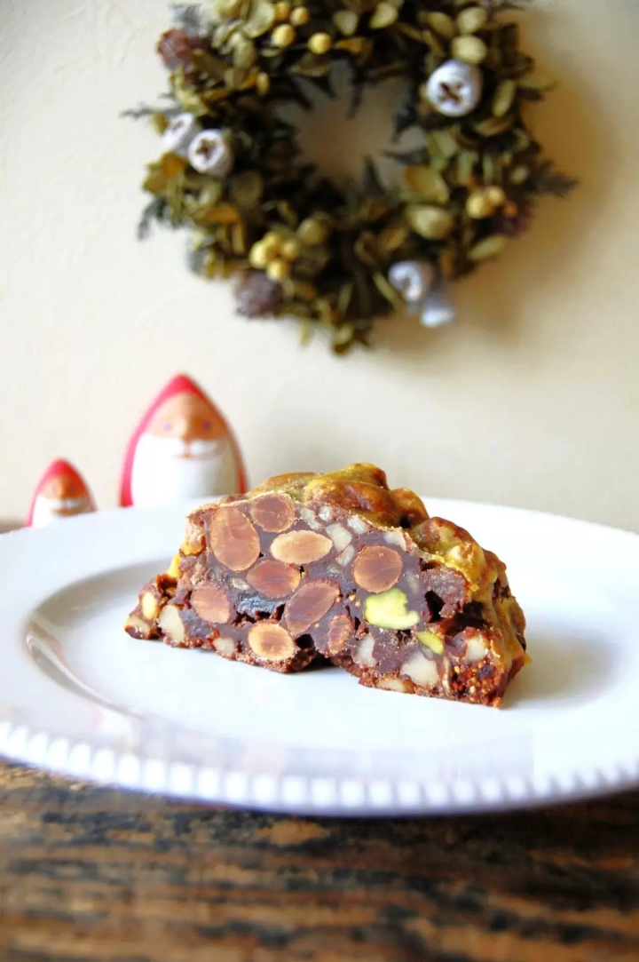 橫濱紅磚倉庫2025聖誕市集｜12公尺巨樹＋德國美食雜貨必逛