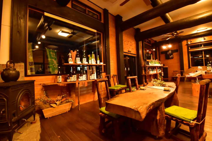 ทริปสั้นๆ ท่ามกลางทิวทัศน์หิมะบนรถไฟ JR ทาดามิ