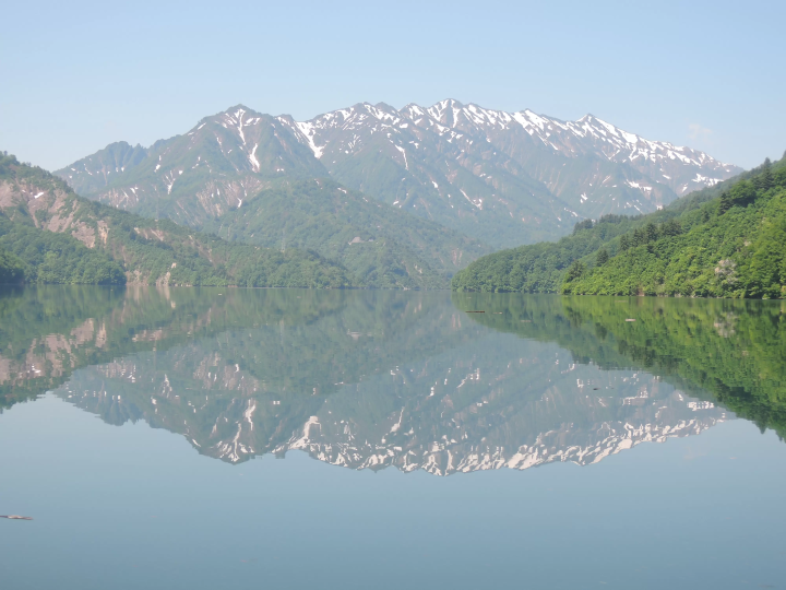 일본 최대의 발전량을 자랑하는 뒤쪽에 로 떠나보세요!