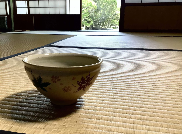Tea with Traditional Confections and a Fall Illumination at the Former Hasegawa Residence