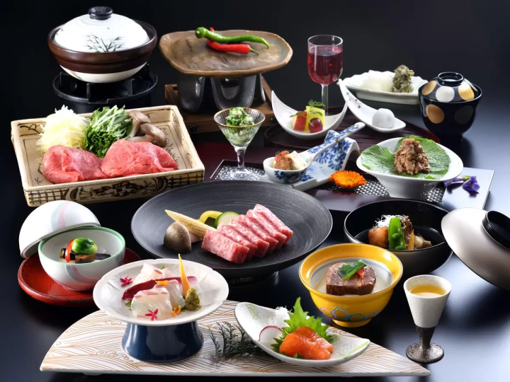 From Kyoto: Day Trip Onsen & Kaiseki Lunch at Lake Biwa Ryokan "Ogoto Onsen Yumotokan"