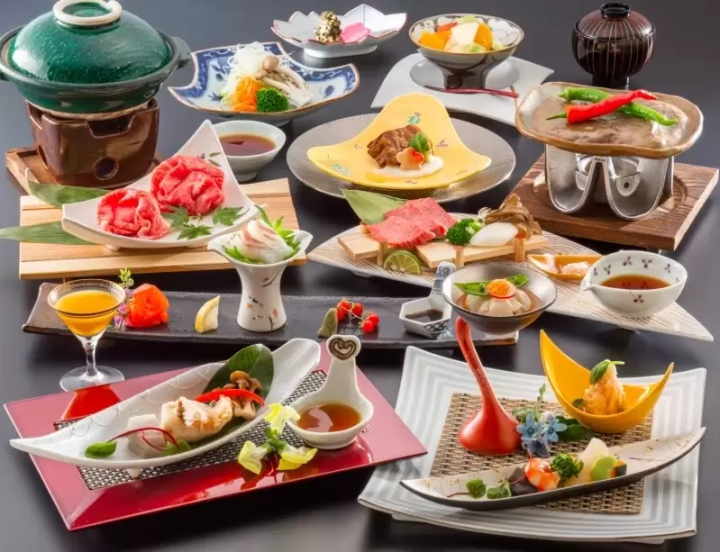 From Kyoto: Day Trip Onsen & Kaiseki Lunch at Lake Biwa Ryokan "Ogoto Onsen Yumotokan"