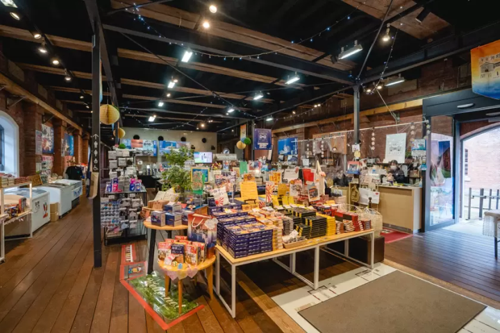 [Day Trip from Osaka] Take the express bus to Maizuru, the city of sea and red brick buildings!