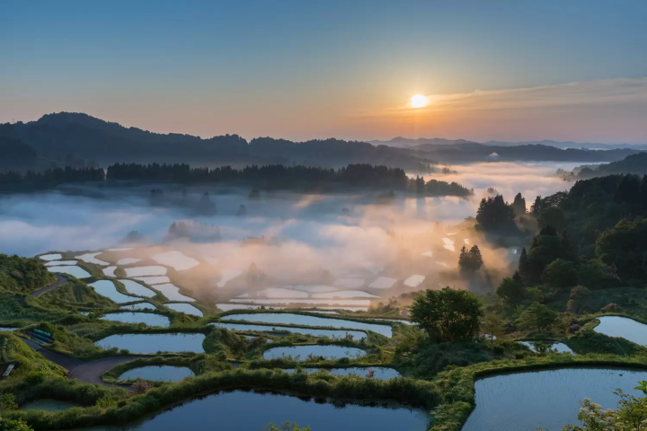 "Echigo Matsushiro Rice Terraces, Hoshitoge Rice Terraces" provided by Tokamachi City Tourism Association 