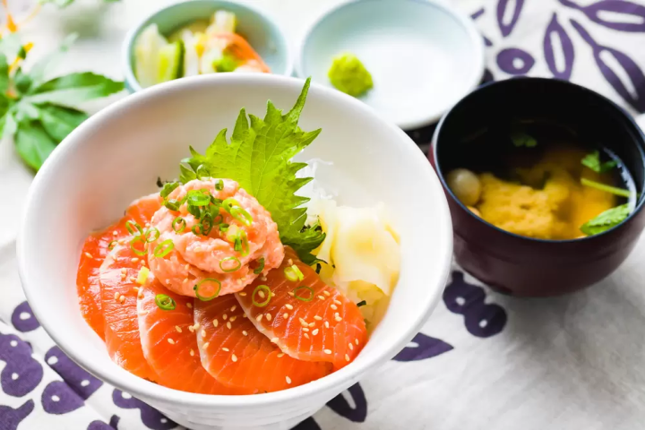 不只是泡温泉！在“富士温泉由良里”体验精致美食！