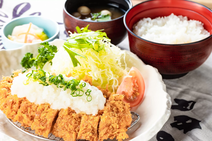 不只是泡温泉！在“富士温泉由良里”体验精致美食！