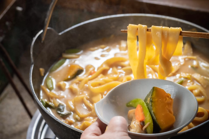 不只是泡温泉！在“富士温泉由良里”体验精致美食！