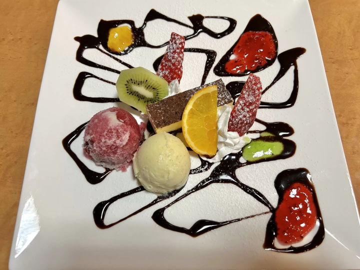 มองเห็นธารน้ำแข็งที่ นีงะตะ?! 7 จุดท่องเที่ยวแนะนำใน อุโอนุมะ และ "ธารน้ำแข็งหิมะ" - ทัศนียภาพในฤดูใบไม้ผลิที่ อุโอนุมะ!