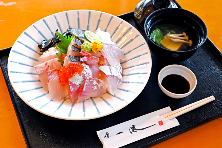 A trip around Wakasa and the Mikata Five Lakes - Five ways to experience the five-colored lakes and the Hara scenery of Japan -