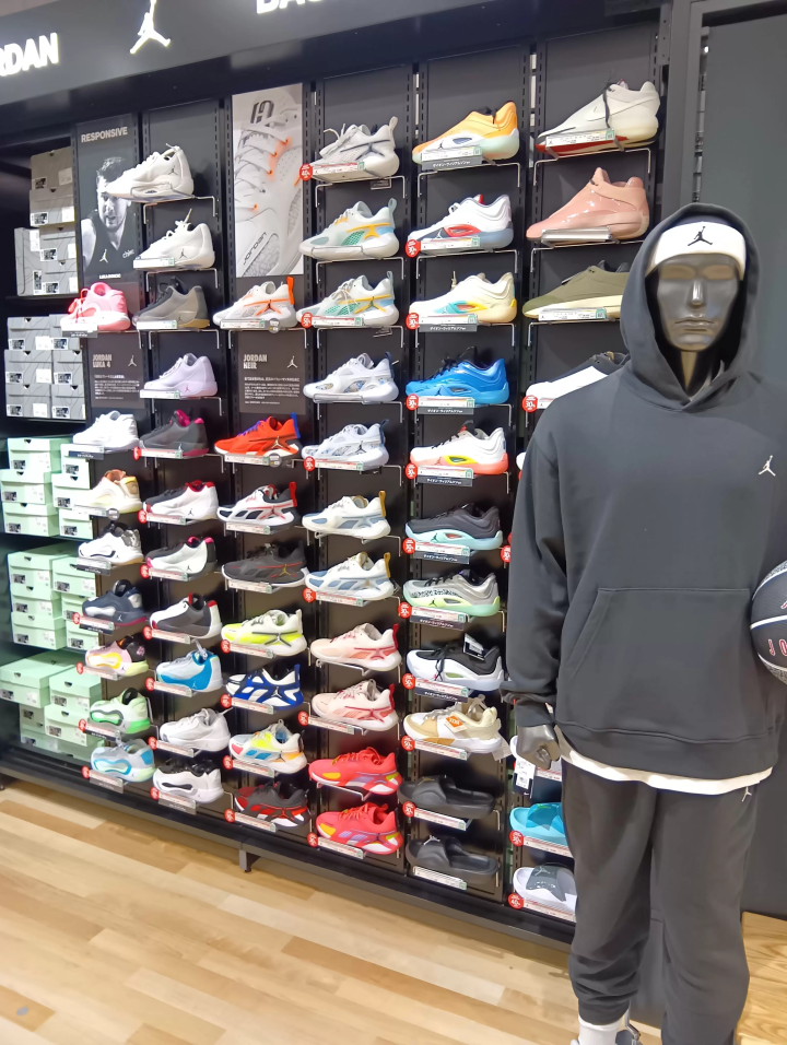A new tourist spot in Yokohama! Sports Depot Flagship Store Minatomirai branch opens!