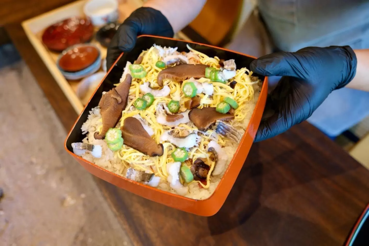 Inaka-zushi – traditional Japanese sushi made with local, seasonal ingredients