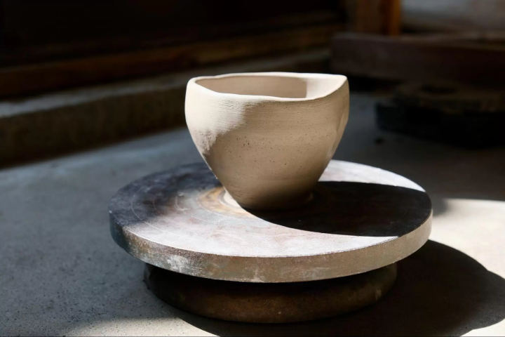 Kristina’s large coffee cup crafted during a hands-on Awaji-Iga ware workshop with Maeda-san